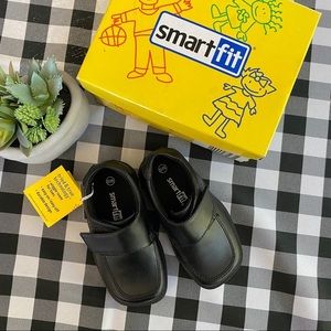 Smartfit Black Velcro Dress Shoes
